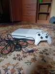 Zestaw Xbox One S 1TB z grami – Minecraft, FIFA 19, Just Dance