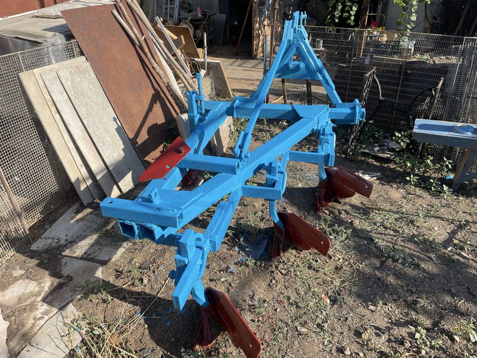 Продам плуг плн 3
