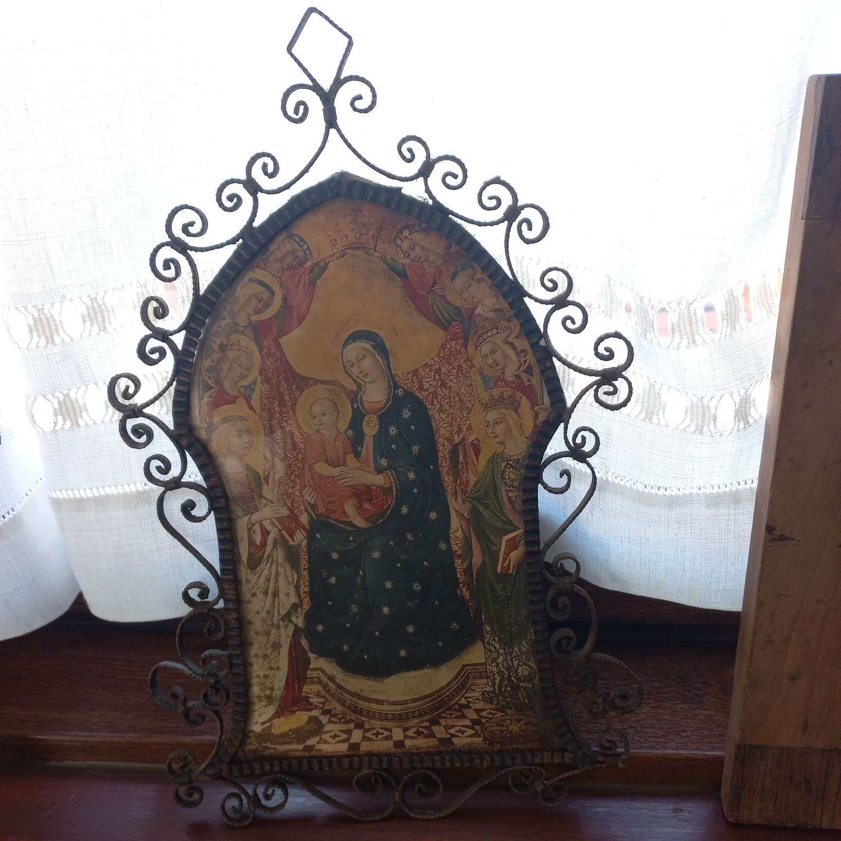 Moldura de ferro e com imagem