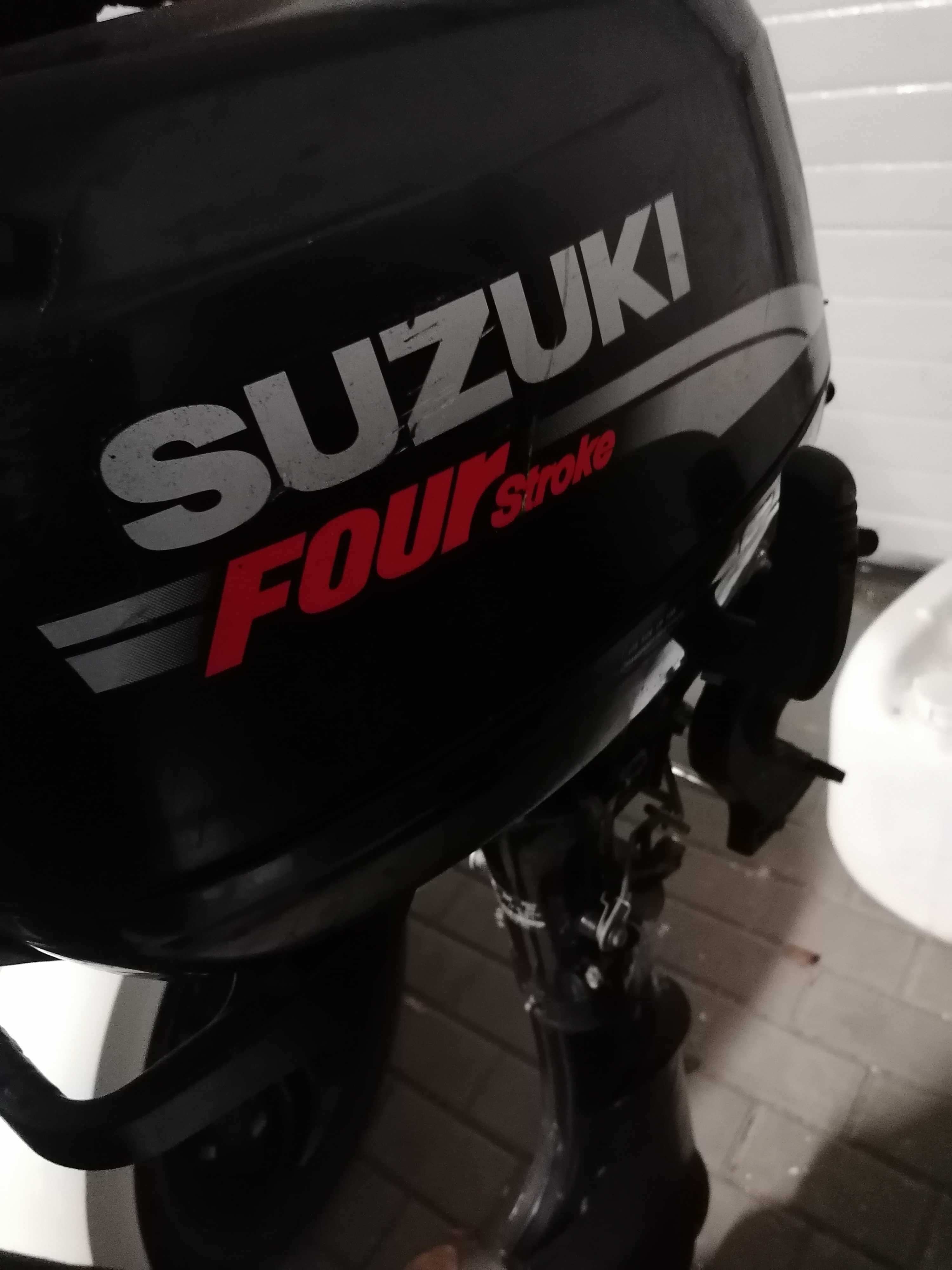 Sprzedam silnik zaburtowy Suzuki