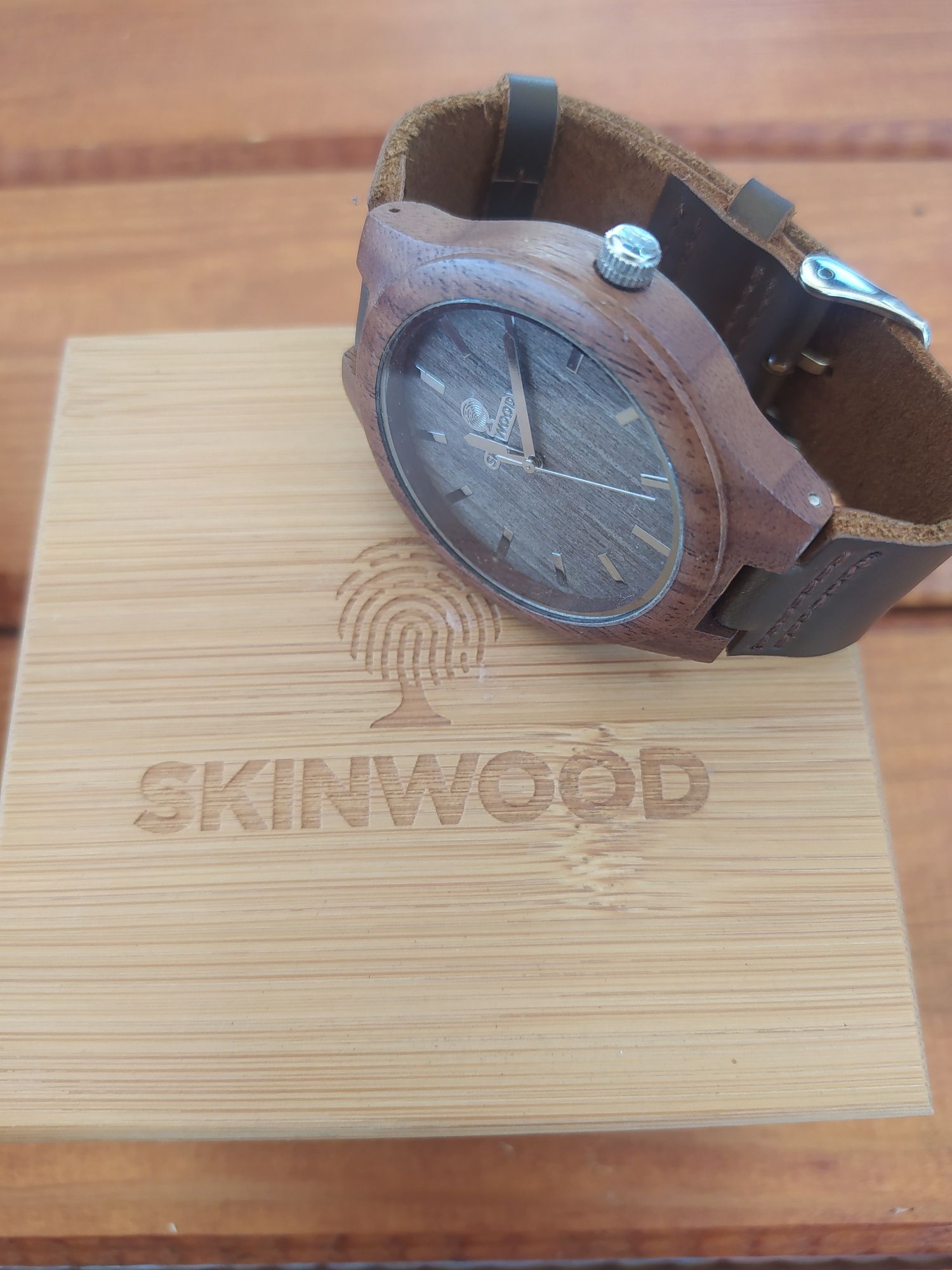 Дерев'янний годинник skinwood