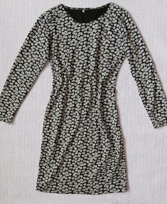 Демисезонное платье