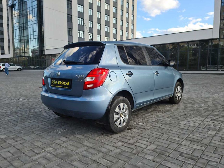 Оренда Авто Шкода Фабія 1.4 Дніпро