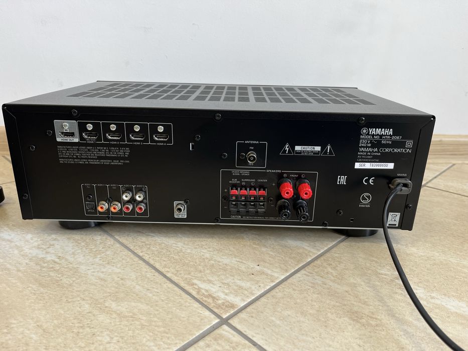 Kino domowe Amplituner Yamaha HTR 2067 + zestaw glośników 5+1 Yamaha