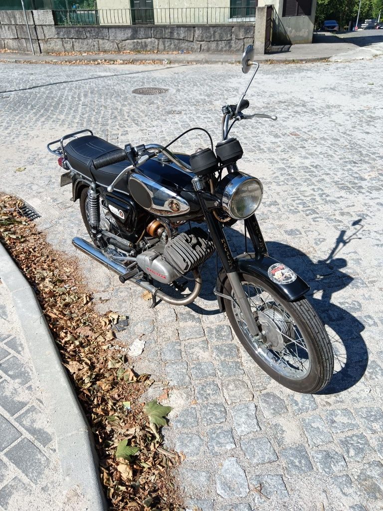 Mota zundap m70 preta