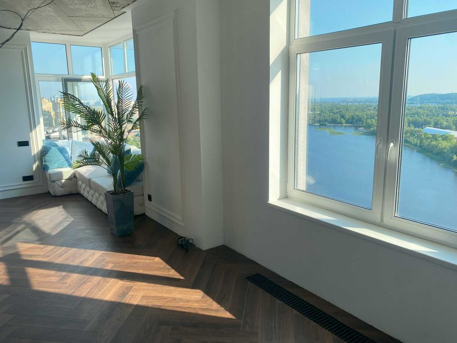 Продаж видової квартири 70 м.кв. Русанівська Гавань