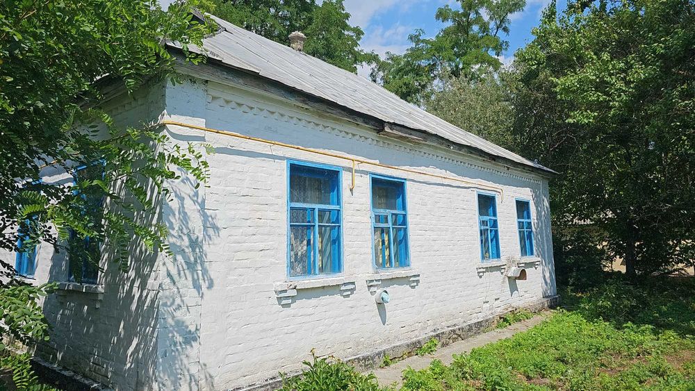 село Черевки, є газ, криниця, світло. Є ВІДЕООГЛЯД