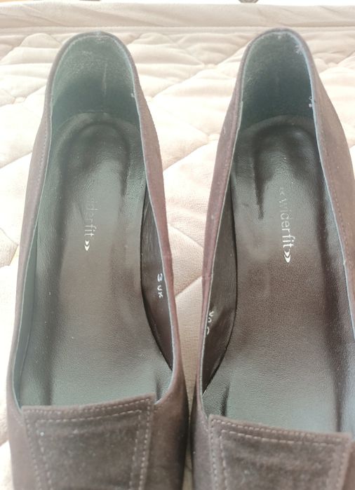 Стильні туфлі-човники