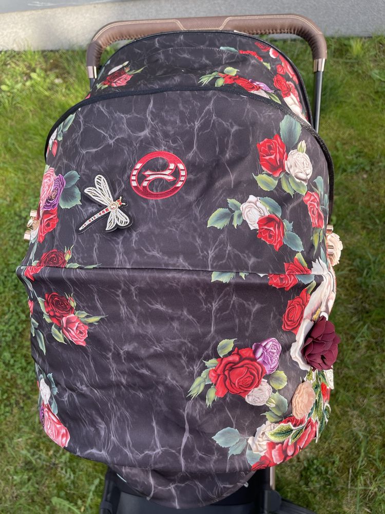 Cybex e priam 2.0 spring blossom dark