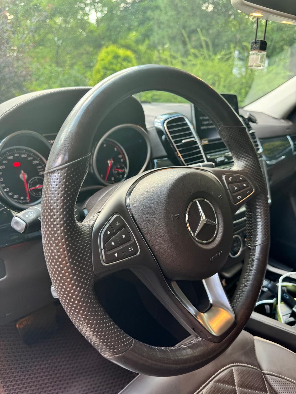 Авто Mercedes GLE 350D exclusive