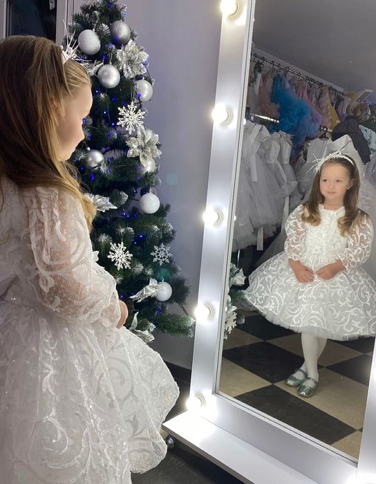 дитячі плаття на Сніжинку ,нарядні сукні