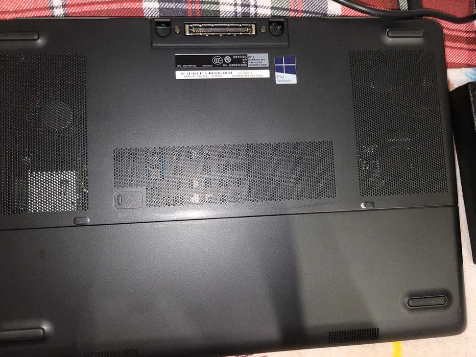Ноутбук Dell Precision 7510 15,6 i7-6820HQ, 32Gb, 256/500Gb, AMD M375X