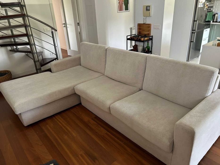 Sofá Chaise Longue 275cm Branco Gelo – Tecido AquaClean / Pet Friendly