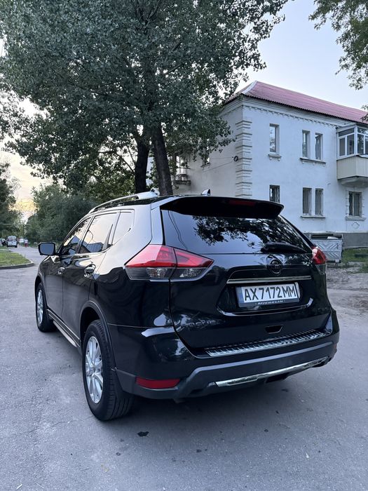 Продам автомобиль Nissan Rogue 2017 2.5 Газ