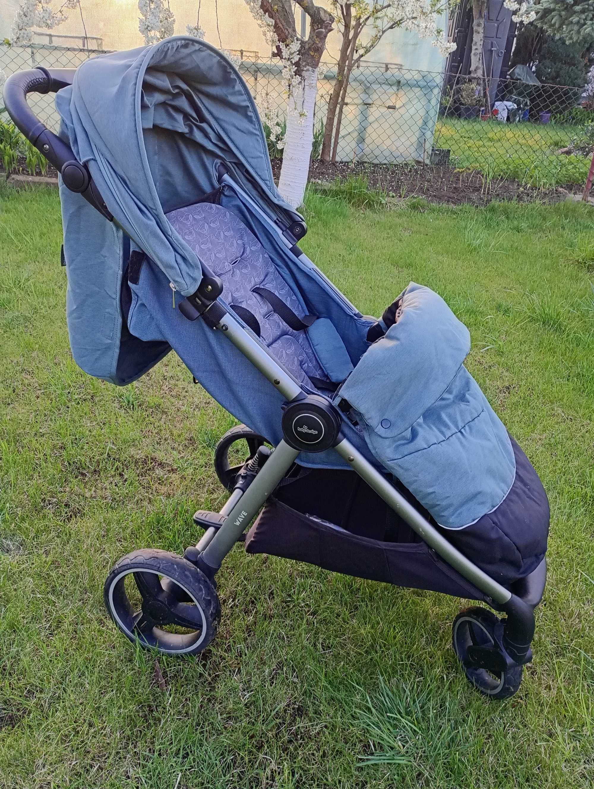 Wózek spacerowy Baby Design Wave
