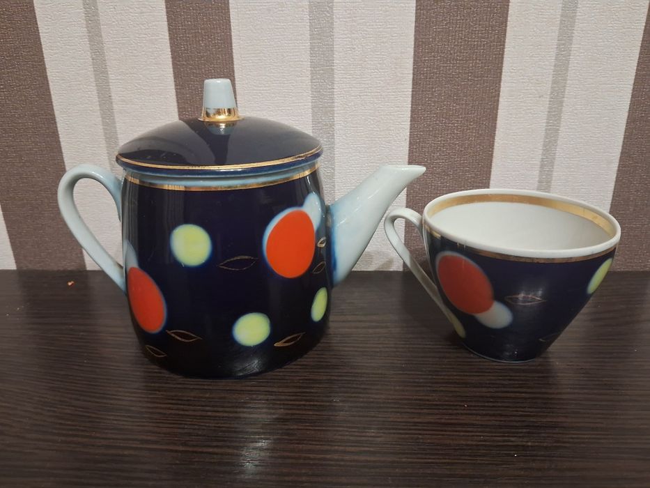 Чайник и чашка фарфор, кобальт, от сервиза "Конфети"