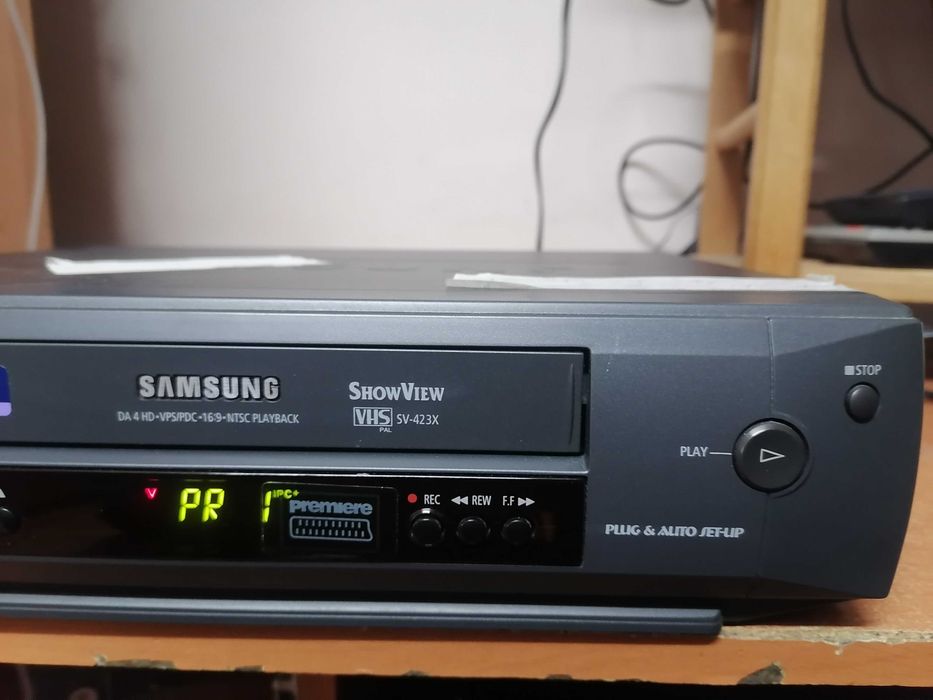 Magnetowid VHS Samsung SV-423X