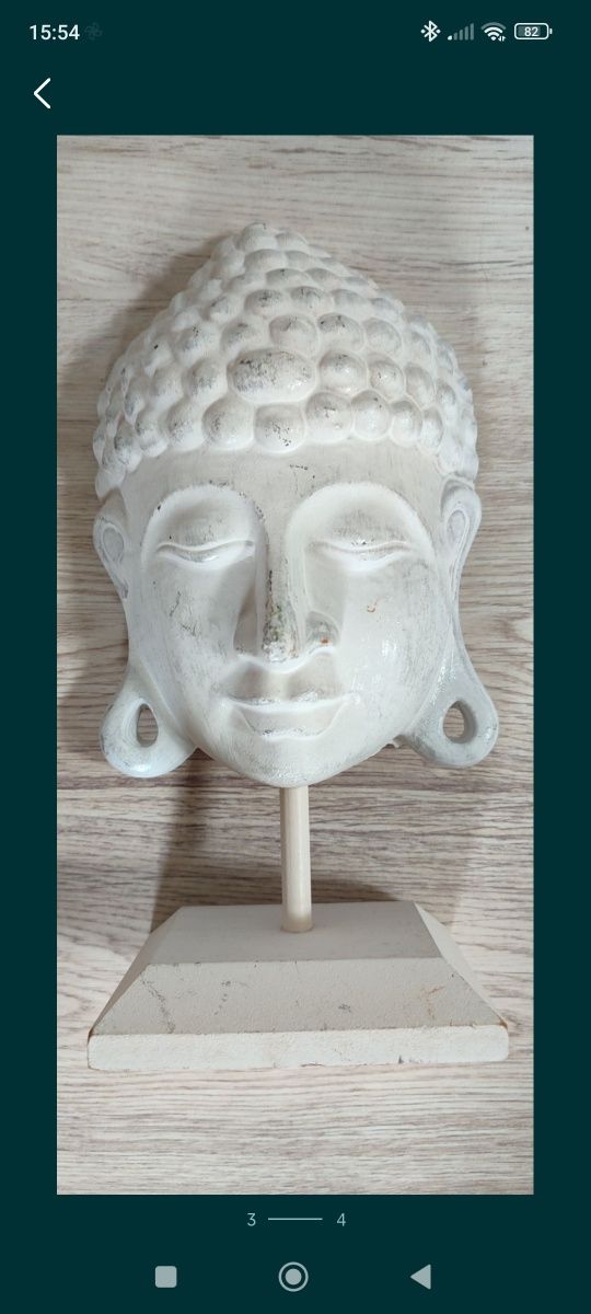 Budda głowa stojąca