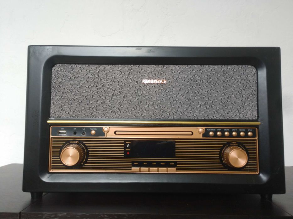 ретро програвач usb Bluetooth aux cd germany