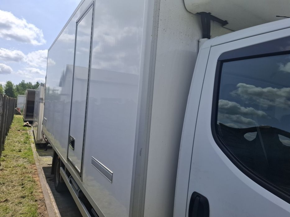 Chłodnia 5.40x86cm mercedes.ivecoMan.volvo Reno