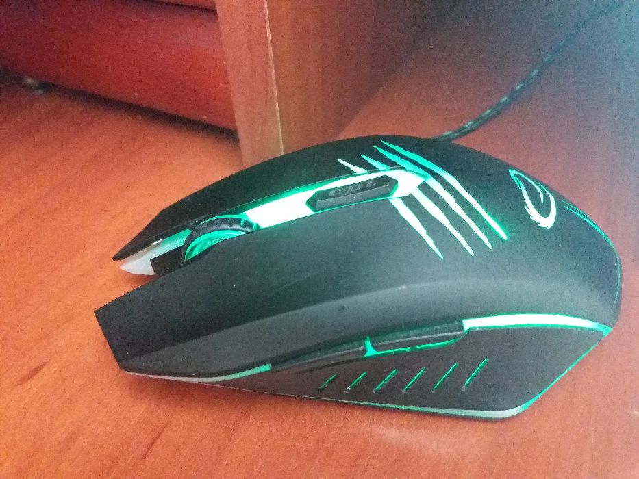 Игровая мышь компьютерная