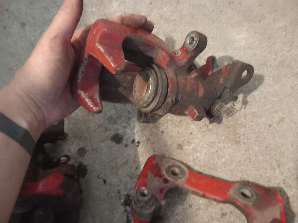 Do rowera zaciski tylne Renault Megane 3