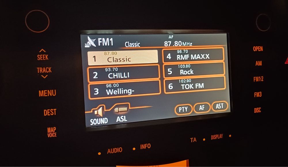 Oryginalne radio z nawigacją B9004 do Toyota Rav4 III