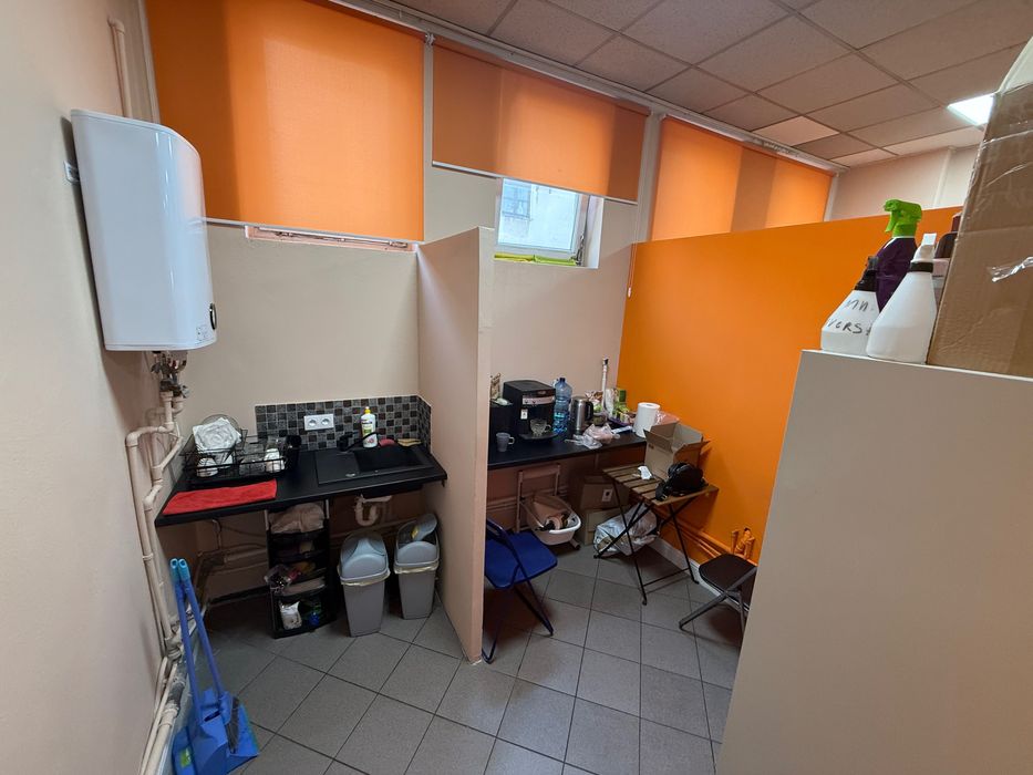 Odstąpię działający salon urody 63m2 Warszawa Praga