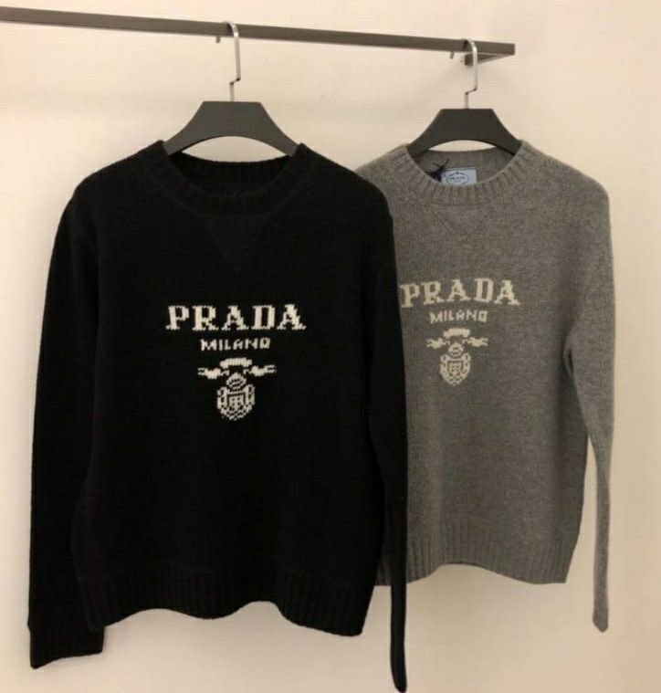 Свитер Prada Italy черный