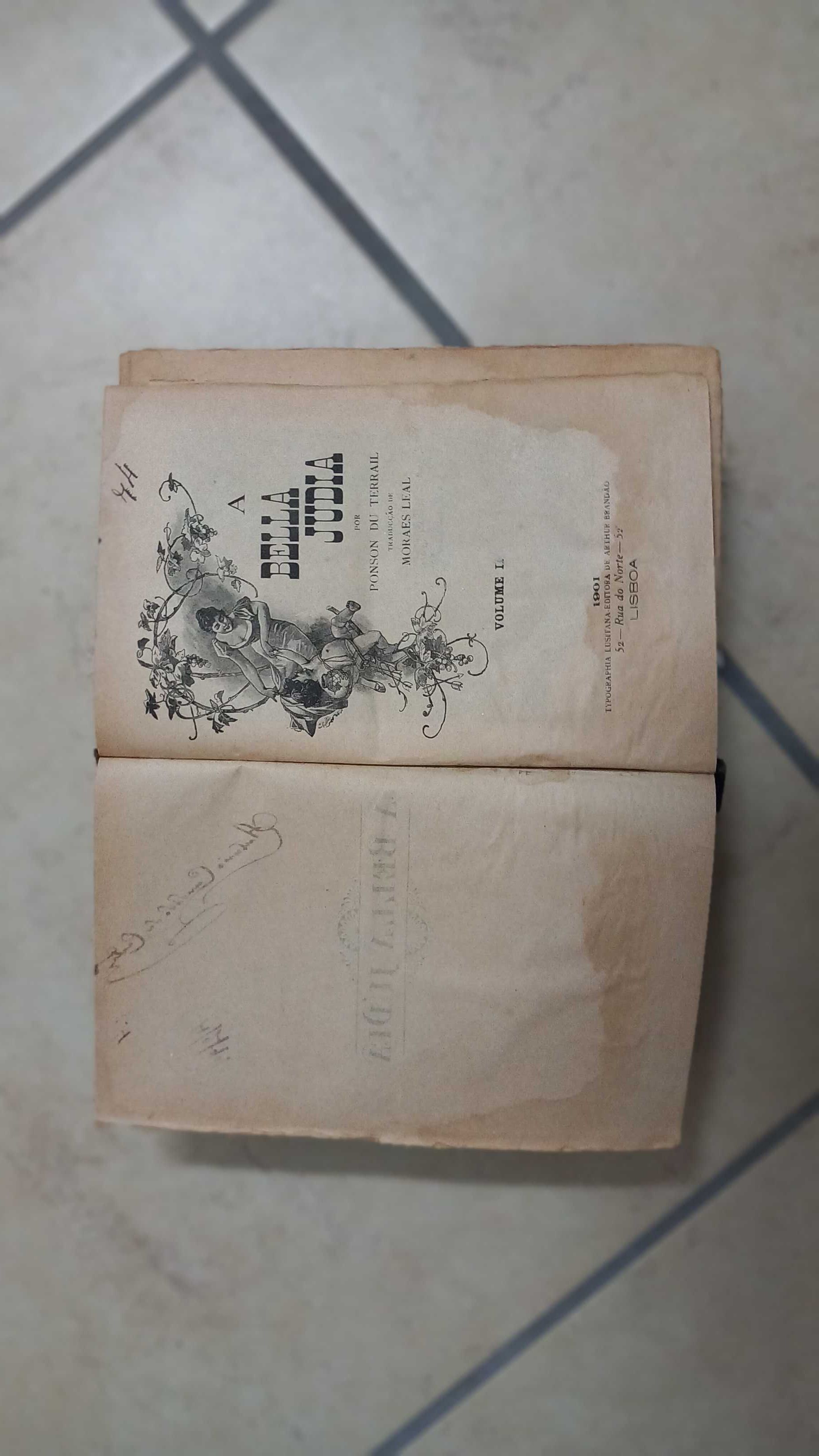 Diversos livros para desocupar