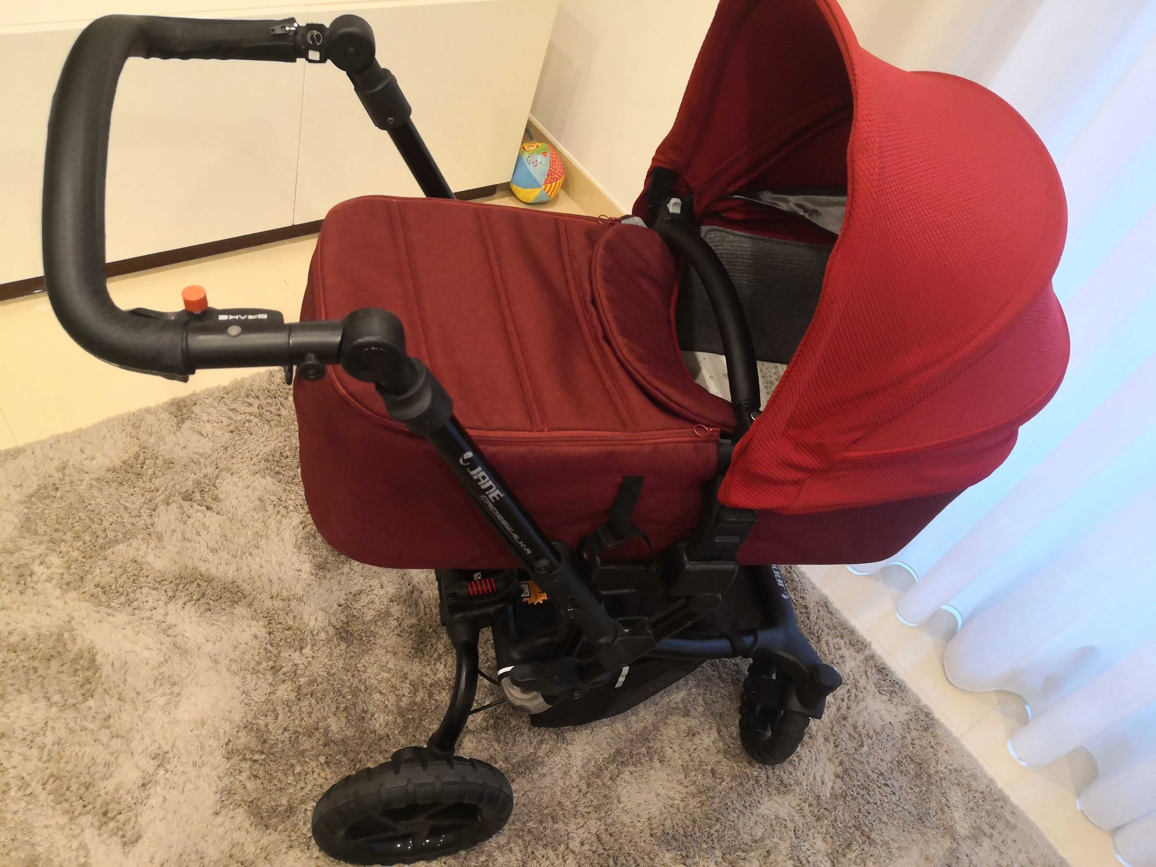 Conjunto JANE Koos i-Size: Carrinho + Alcofa + Ovo (inclui isofix)