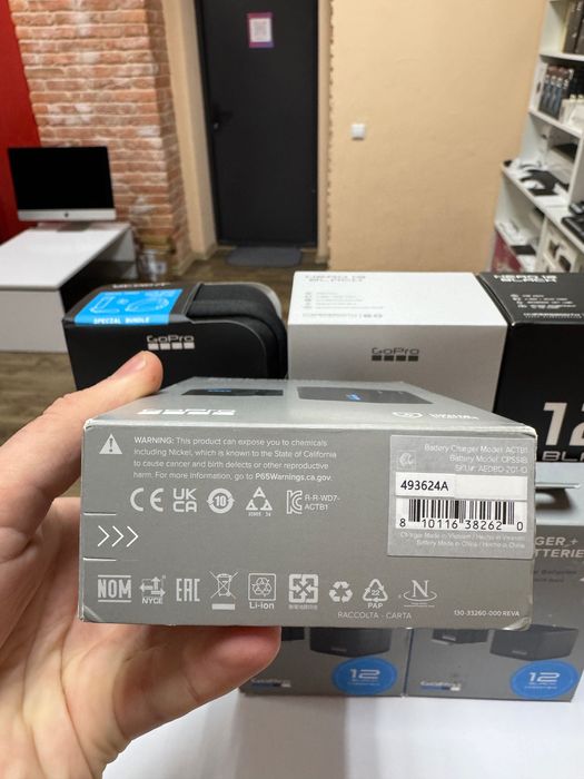 Зарядний пристрій 2 акумулятора  Gopro 13 новий AEDBD-201-EU