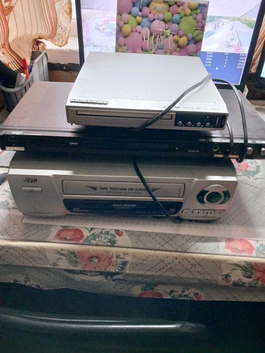 Видеомагнитафон jvc.  DVD.