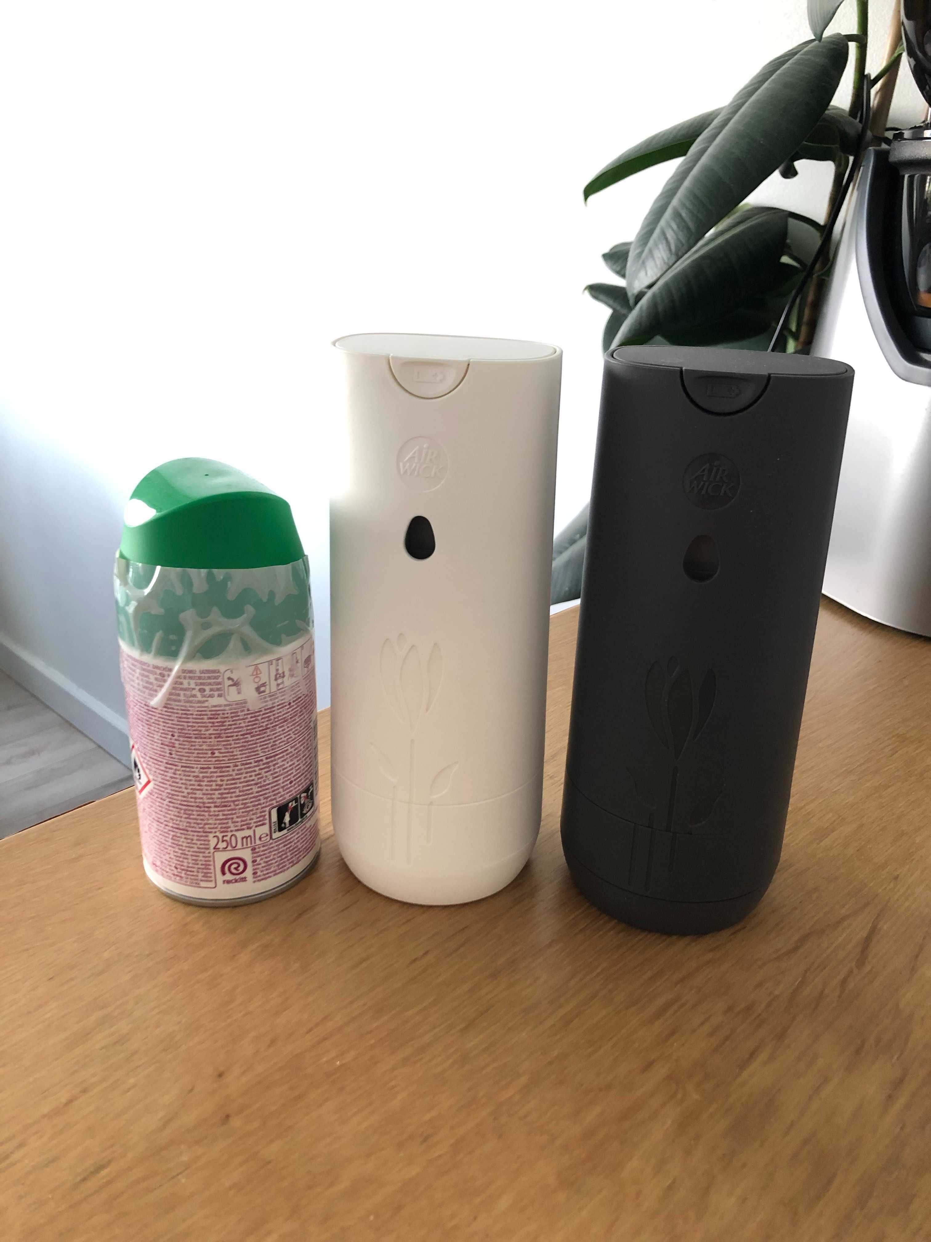 Zestaw Air Wick Freshmatic automatyczny Odświeżacz x2 biały i czarny