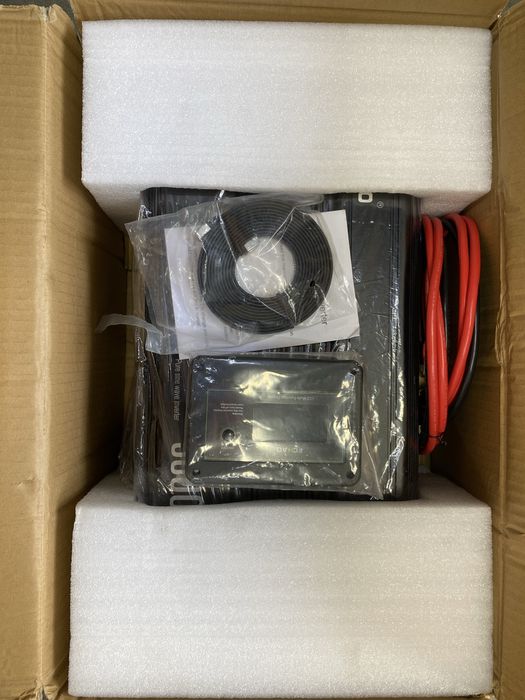 Продам інвертор перетворювач напруги 12v на 220v FCHAO 3000/6000