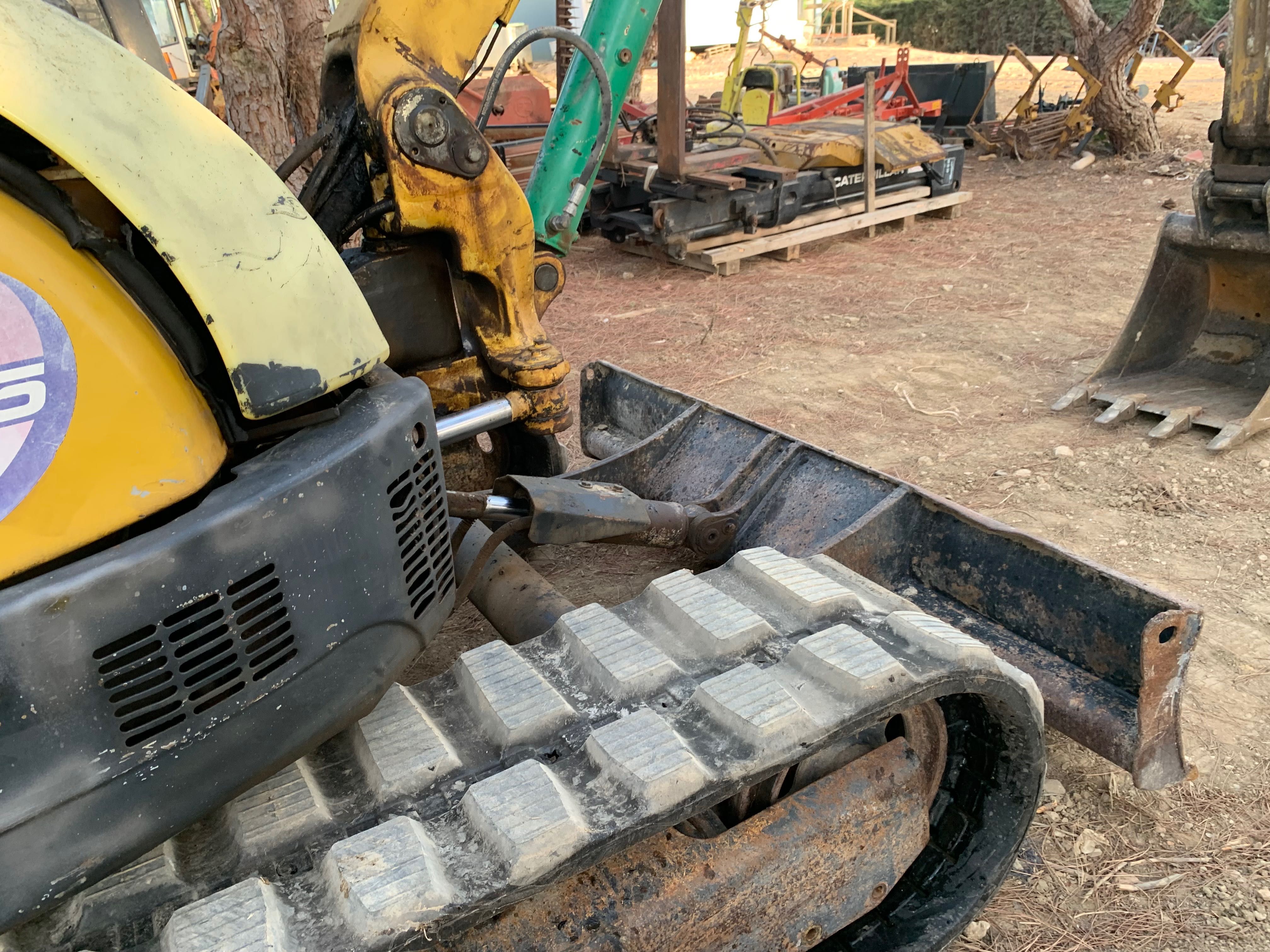 Mini giratória yanmar 5/5 t Mafra