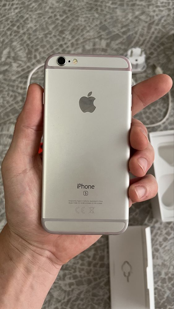 Продам iPhone 6s 32 GB neverlock