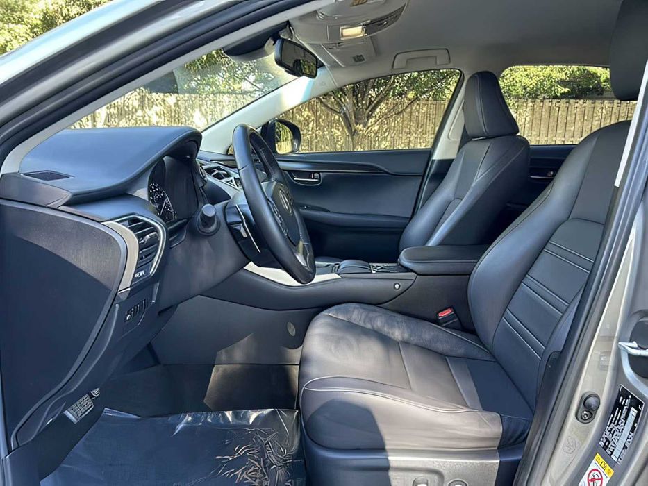 Lexus NX 300      2018