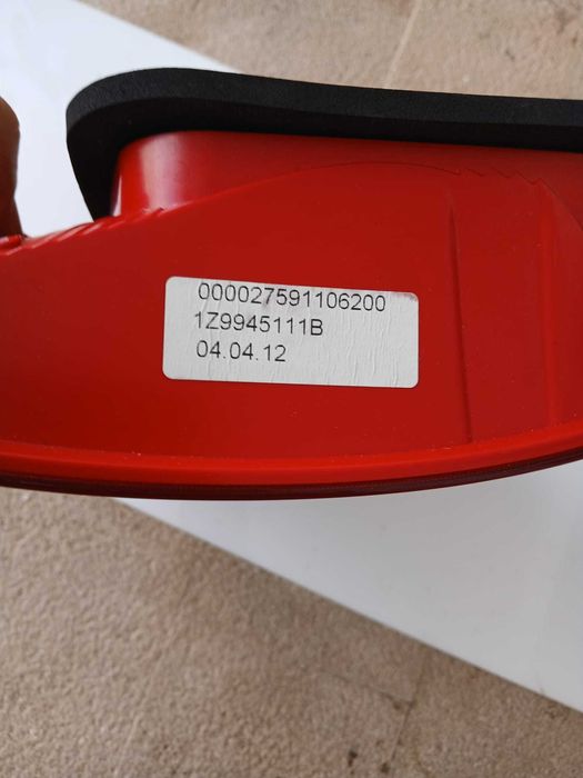 Farol esquerdo traseiro do Skoda Octavia