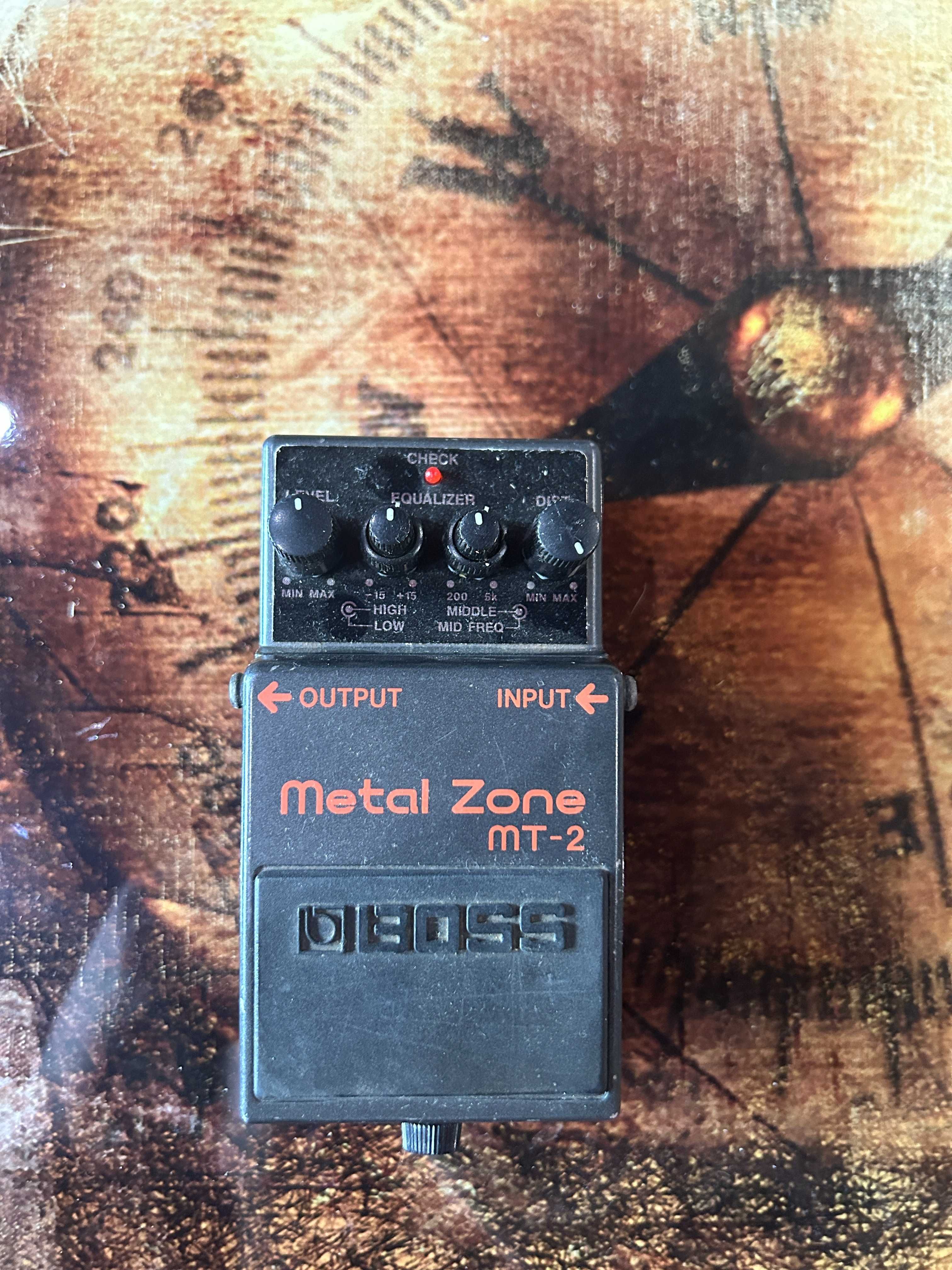 Гитарный процессор педаль Boss Metal zone MT-2 примочка