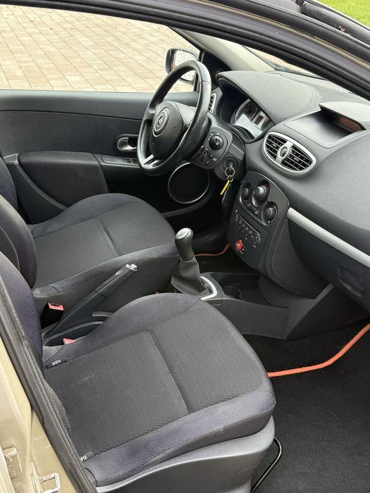 Renault Clio 1.6 benzyna Klima niski przebieg sprowadzony PO OPŁATACH!