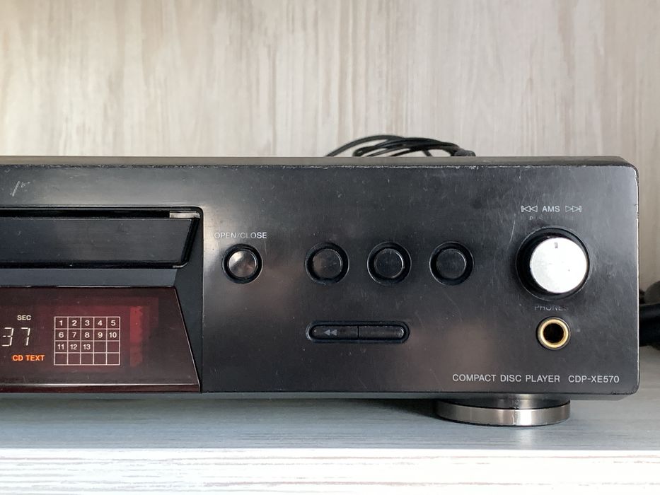 Sony CDP XE570 програвач CD