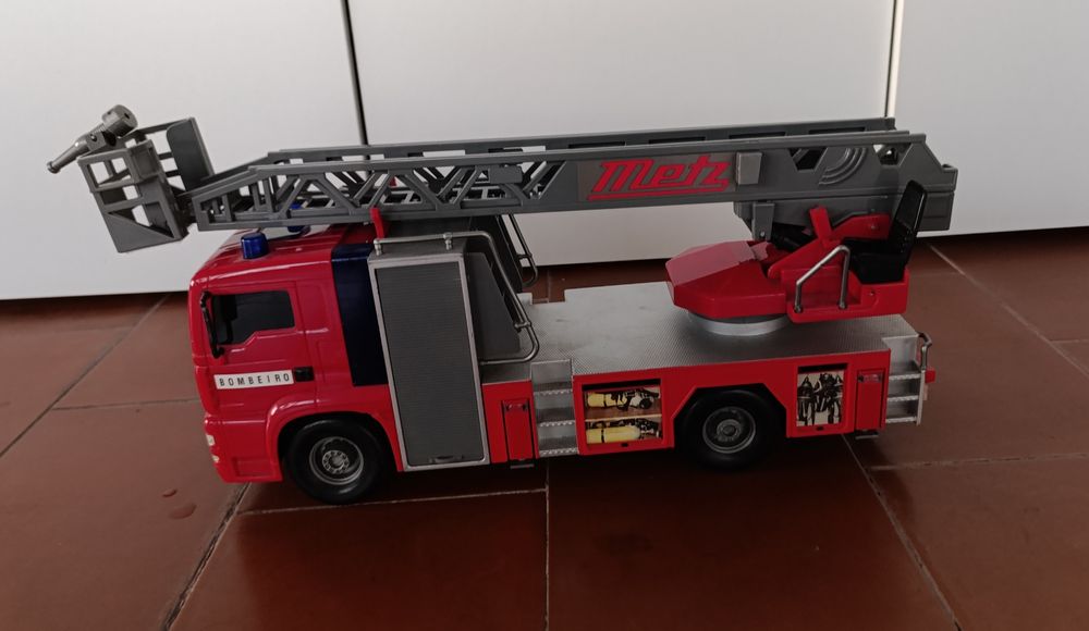 Brinquedos camiões