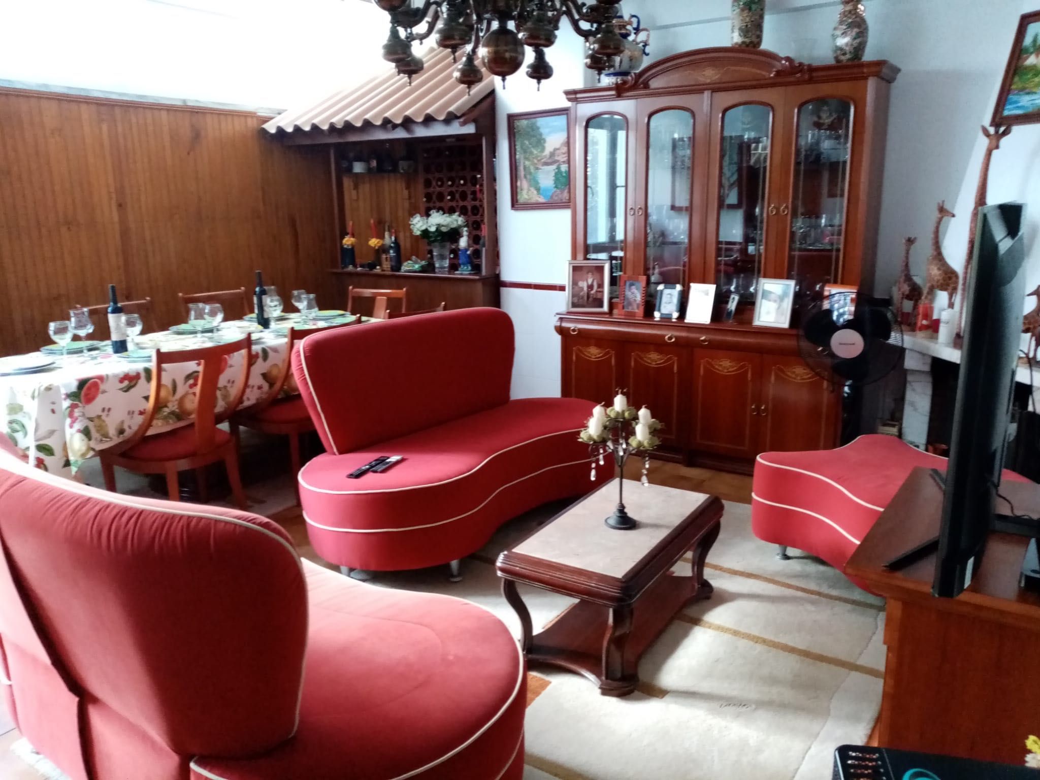 Conjunto  de Sofas em veludo  cor vermelho