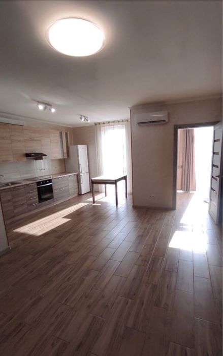 Продам двокімнатну квартиру Калинівка Фастівський райо ЖК. Калинатаун.