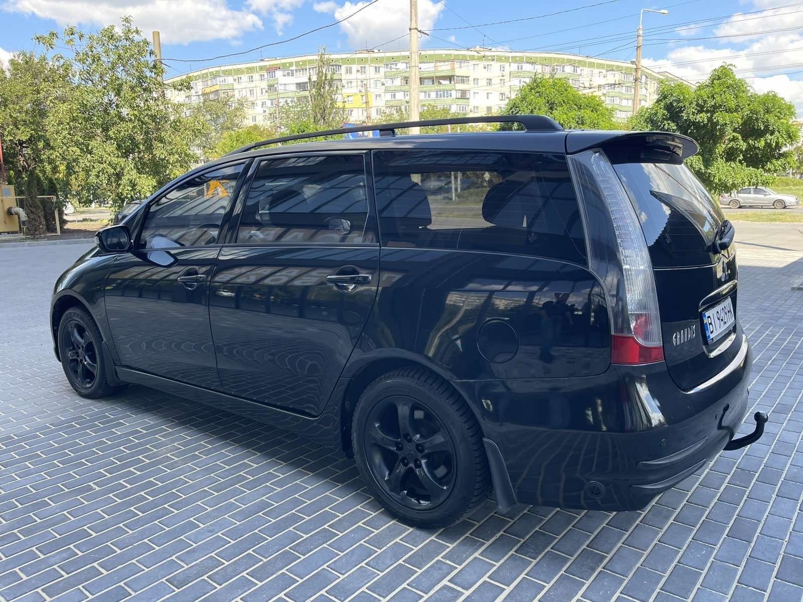 Mitsubishi Grandis 2.4 Газ Автомат