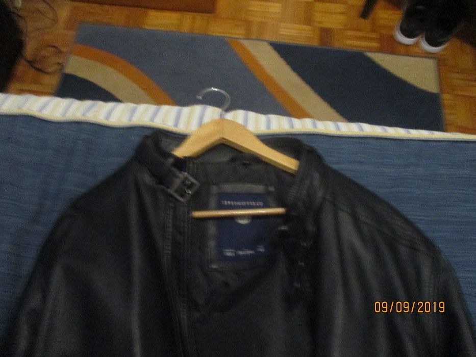 Vendo casaco preto