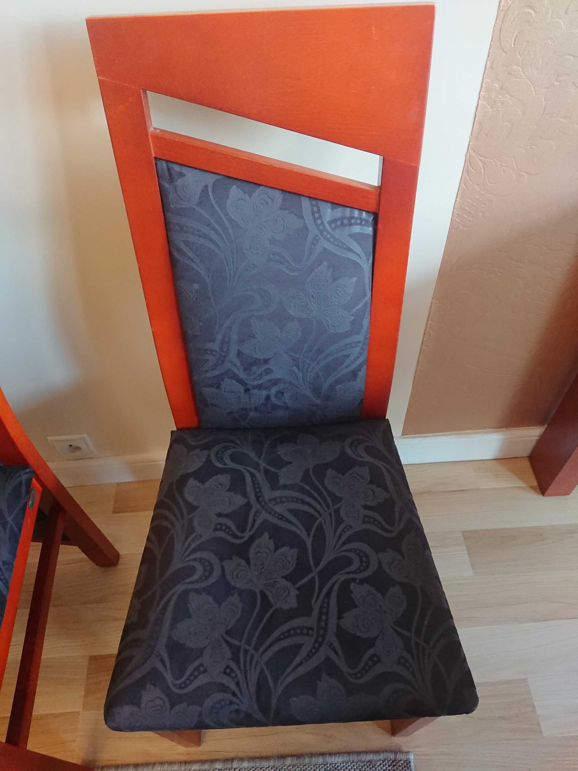 Stół i krzesła drewniane lite drewno