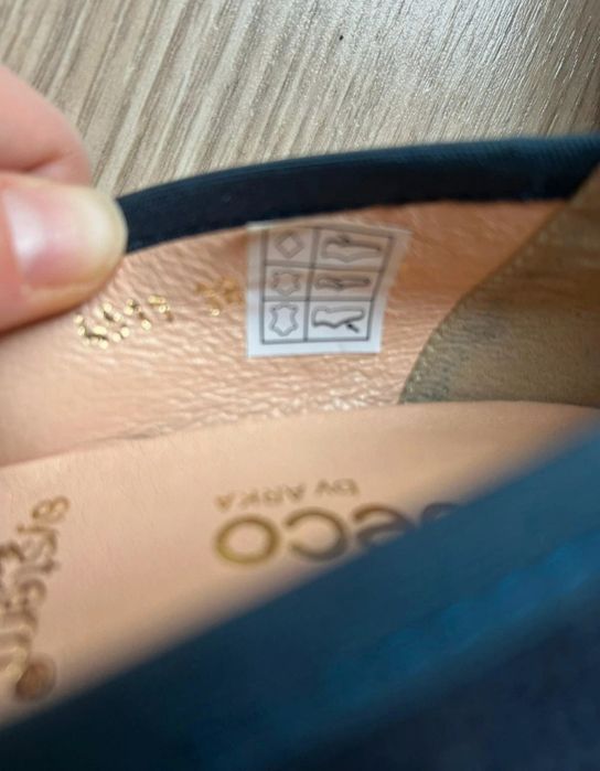 Nowe granatowe czółenka skórzane bioeco by arka 38 softstep clarks
