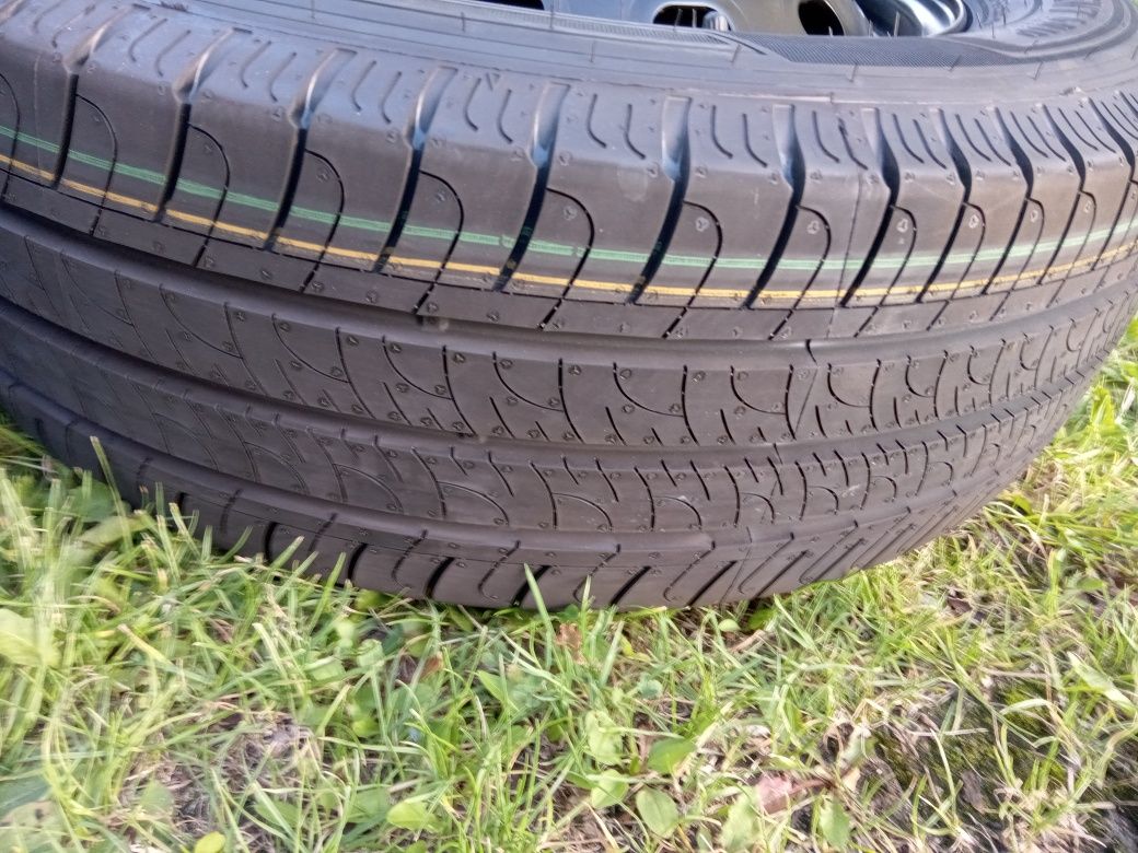 Koła letnie 215/65R16c Goodyear Vivaro Trafic Talento 2022r